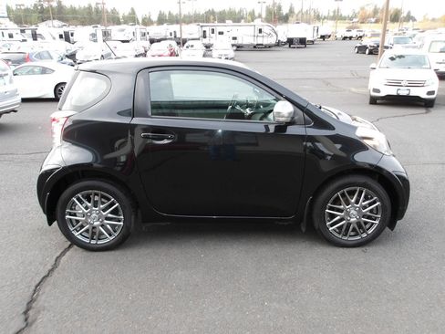 Used 2012 Scion iQ w/ Rear Speaker Pkg FWD image 6