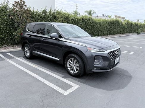Used 2020 Hyundai Santa Fe SEL FWD image 4