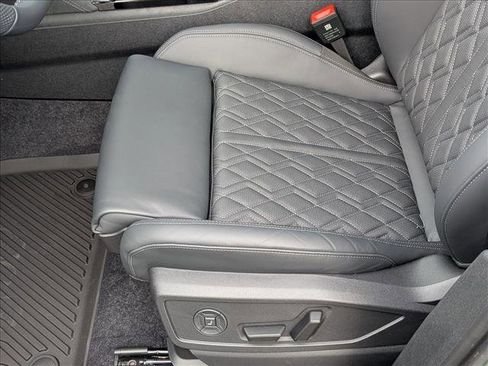 New 2025 Audi SQ5 Premium Plus image 4