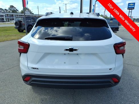 New 2026 Chevrolet Trax LT w/ Driver Confidence Package FWD image 4