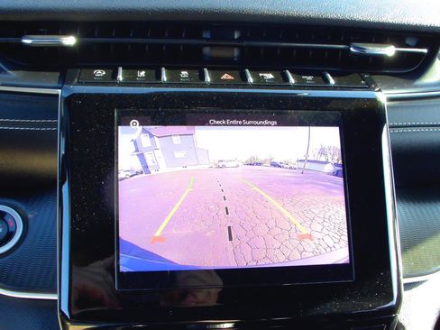 Used 2023 Jeep Grand Cherokee Altitude AWD/4WD image 19