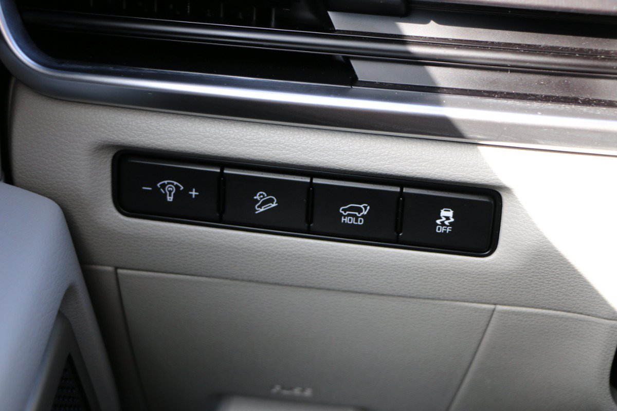 Used 2025 Kia Telluride S FWD image 19