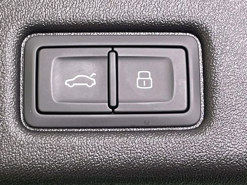 New 2025 Audi Q5 Premium Plus image 21