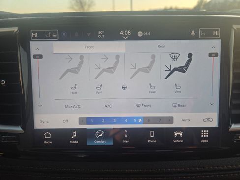 New 2026 Chrysler Pacifica Pinnacle w/ Trailer Tow Group image 15