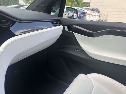 Used 2019 Tesla Model X Long Range AWD/4WD image 31