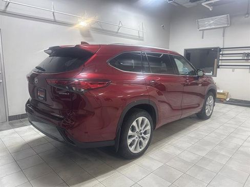 Used 2021 Toyota Highlander Limited image 4