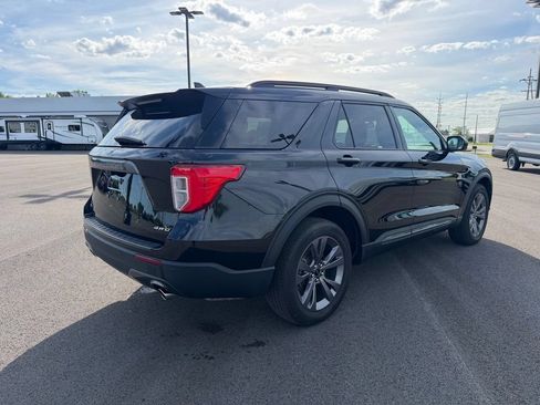 Used 2023 Ford Explorer XLT w/ Equipment Group 202A AWD/4WD image 5