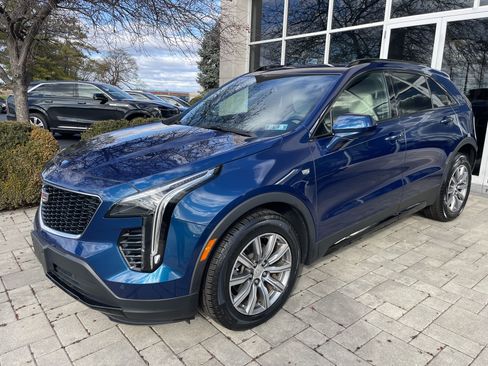 Used 2019 Cadillac XT4 Sport image 3