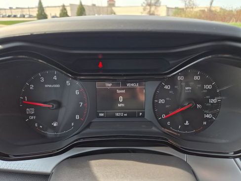 Used 2024 Chevrolet Trax LS w/ LS Convenience Package image 23