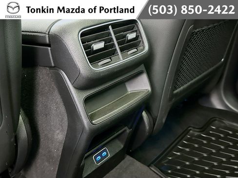 Used 2025 Mercedes-Benz GLE 450e 4MATIC image 26