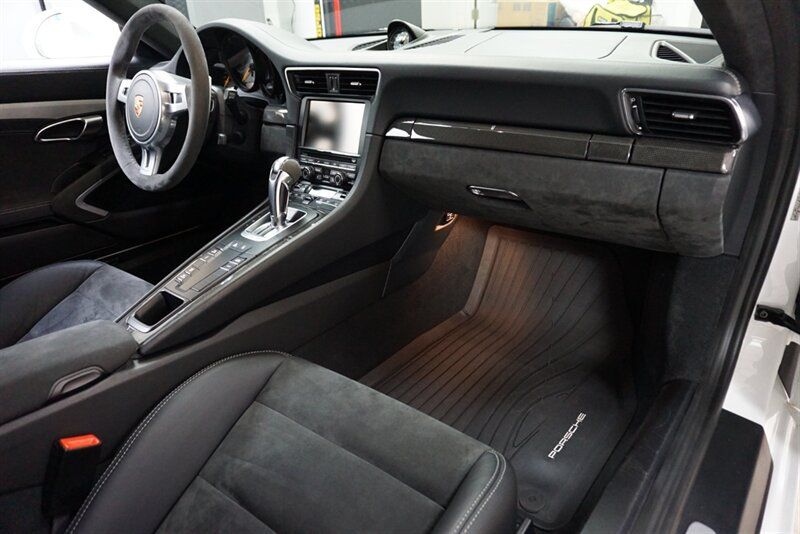 Used 2015 Porsche 911 GT3 RWD image 22