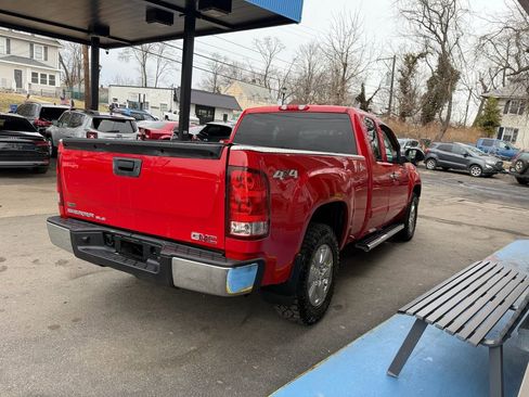 Used 2011 GMC Sierra 1500 SLE w/ Power Tech Package AWD/4WD image 5