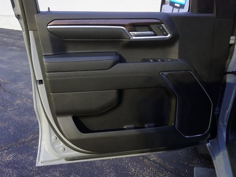 Used 2024 Chevrolet Silverado 1500 LT image 22