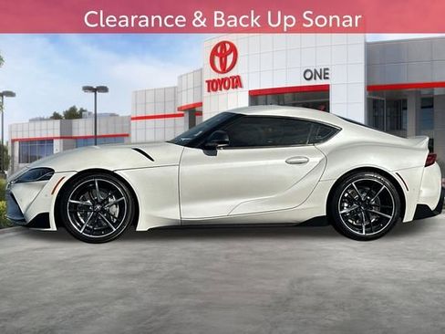 Used 2020 Toyota Supra w/ Driver Assist Package RWD image 9