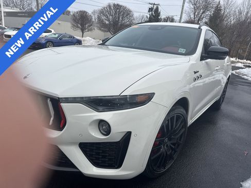 Used 2023 Maserati Levante Modena image 5
