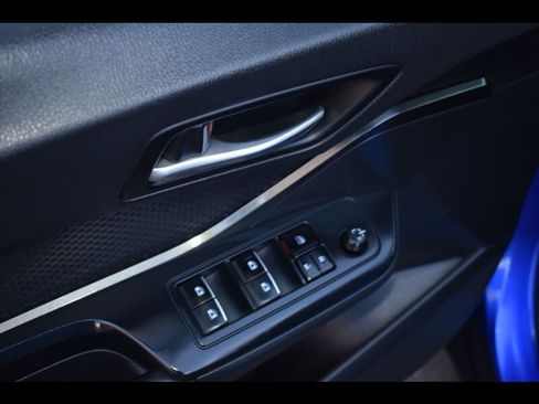 Used 2018 Toyota C-HR XLE image 19