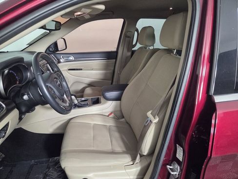 Used 2017 Jeep Grand Cherokee Laredo w/ Quick Order Package 2BE RWD image 8