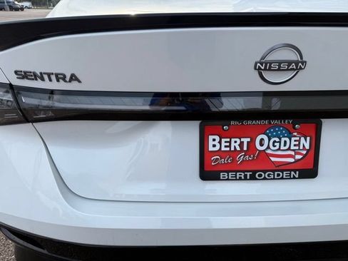 New 2026 Nissan Sentra SR w/ Floor Mat Package FWD image 31
