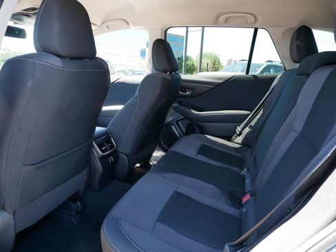 Used 2024 Subaru Outback Premium AWD/4WD image 33