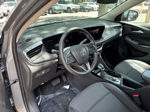 Used 2025 Buick Encore GX Preferred FWD image 33