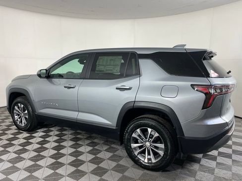 New 2026 Chevrolet Equinox LT w/ Convenience Package II image 8