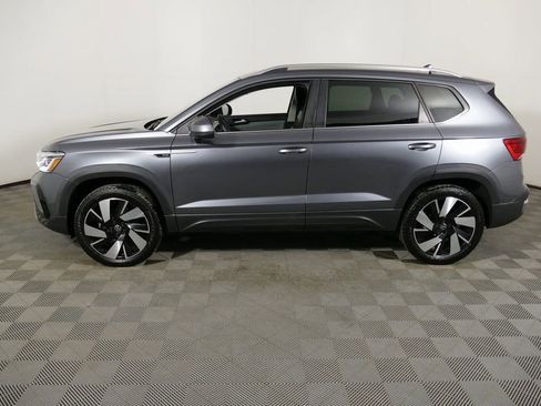 Used 2024 Volkswagen Taos SEL image 6
