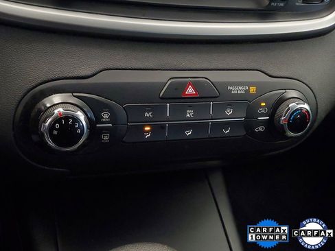 Used 2020 Kia Sorento LX FWD image 21