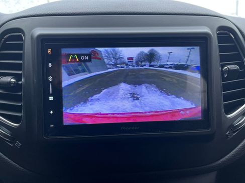 Used 2018 Jeep Compass Trailhawk w/ Cold Weather Group image 21