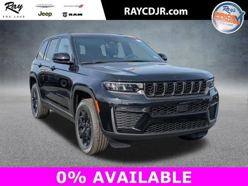 New 2026 Jeep Grand Cherokee Laredo AWD/4WD image 1