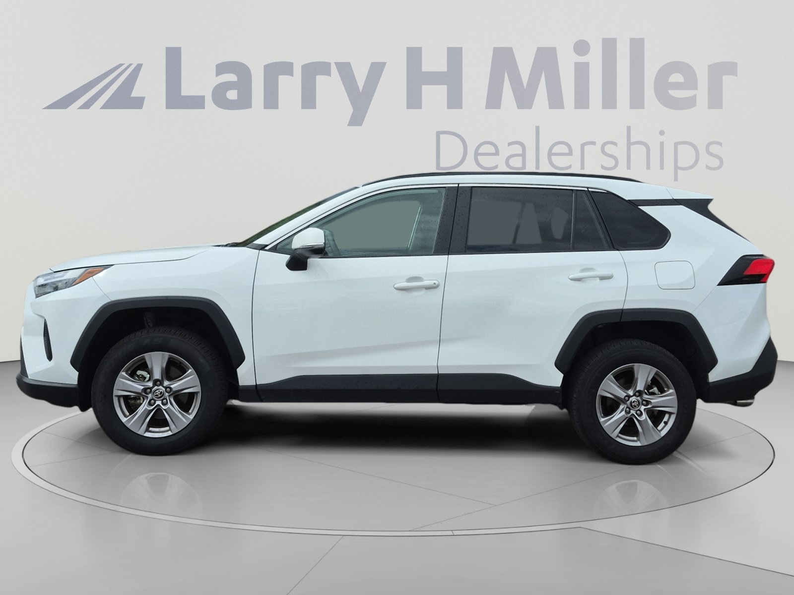 Certified 2025 Toyota RAV4 XLE AWD/4WD image 2