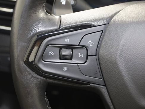 Used 2023 Chevrolet Bolt EUV Premier image 31