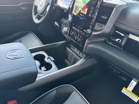 New 2026 RAM 1500 Laramie AWD/4WD image 14
