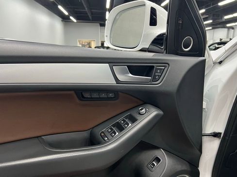 Used 2017 Audi Q5 2.0T Premium Plus image 19