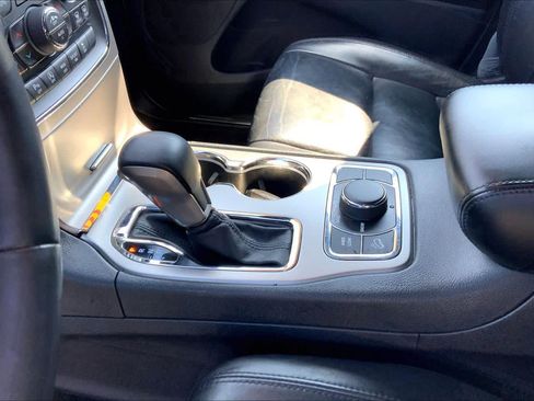 Used 2018 Jeep Grand Cherokee Limited AWD/4WD image 16