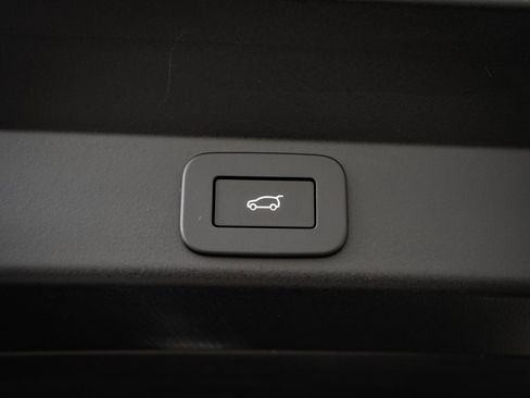 New 2025 Land Rover Range Rover Sport Dynamic SE image 18