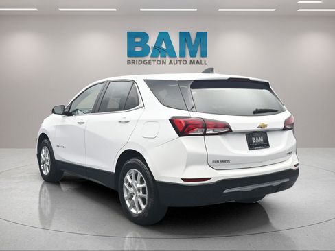 Used 2024 Chevrolet Equinox LT AWD/4WD image 4