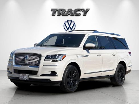 Used 2023 Lincoln Navigator L Reserve AWD/4WD image 8