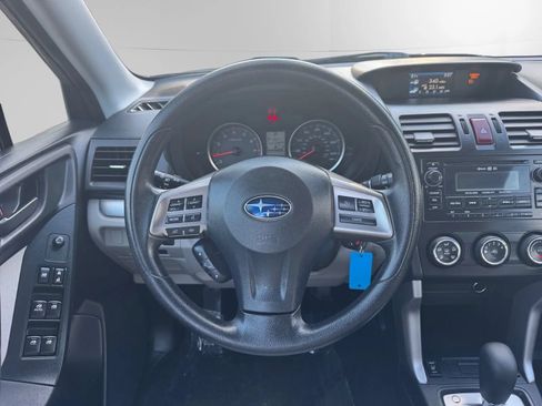 Used 2015 Subaru Forester 2.5i Premium w/ All-Weather Package AWD/4WD image 17