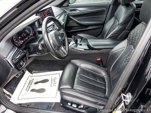 Used 2021 BMW M550i xDrive w/ Premium Package image 9