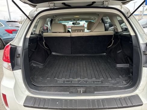 Used 2011 Subaru Outback 2.5i Limited w/ PWR Moonroof Pkg image 11