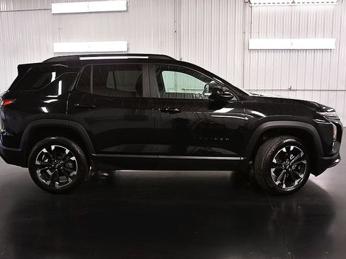 Used 2025 Chevrolet Equinox RS FWD image 8