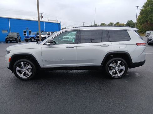 New 2025 Jeep Grand Cherokee L Limited w/ Luxury Tech Group II image 11