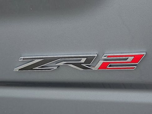 Used 2023 Chevrolet Silverado 1500 ZR2 w/ Technology Package AWD/4WD image 9