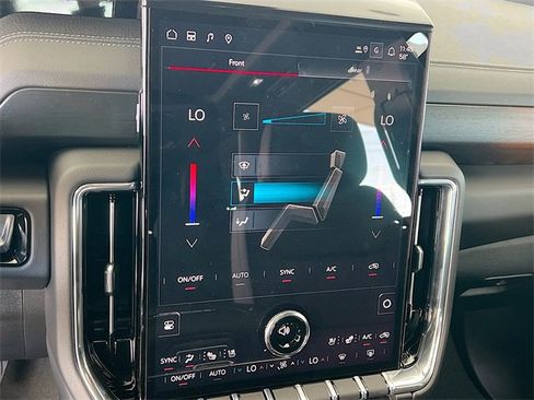 New 2026 GMC Yukon XL Denali w/ Denali Reserve Package image 11