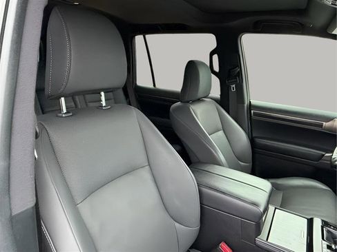 Used 2020 Lexus GX 460 Premium w/ Premium Package AWD/4WD image 39