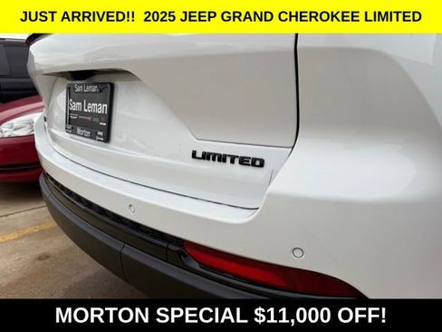 New 2025 Jeep Grand Cherokee Limited w/ Black Appearance Package image 10