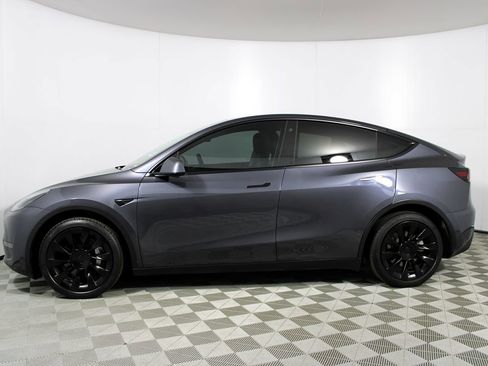 Used 2021 Tesla Model Y Long Range image 29