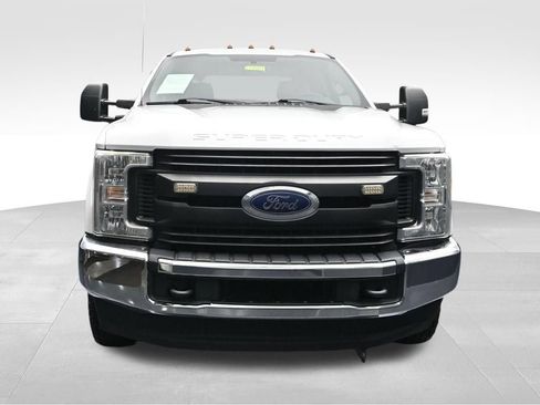 Used 2017 Ford F350 XL w/ Power Equipment Group AWD/4WD image 8