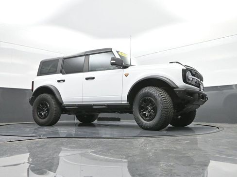 Used 2022 Ford Bronco Badlands image 35