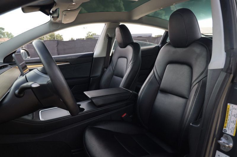 Used 2023 Tesla Model 3 Standard Range RWD image 9